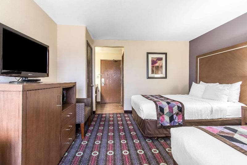 Comfort Inn Midtown 2