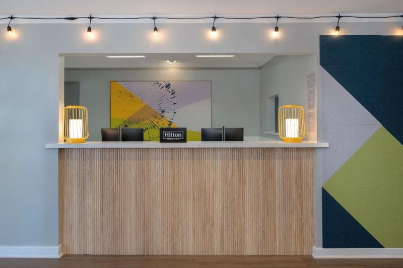 La Quinta Inn & Suites by Wyndham Savannah Southside 5