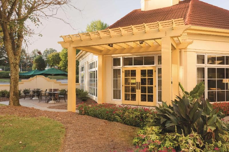 La Quinta Inn & Suites by Wyndham Atlanta Ballpark/Galleria 2