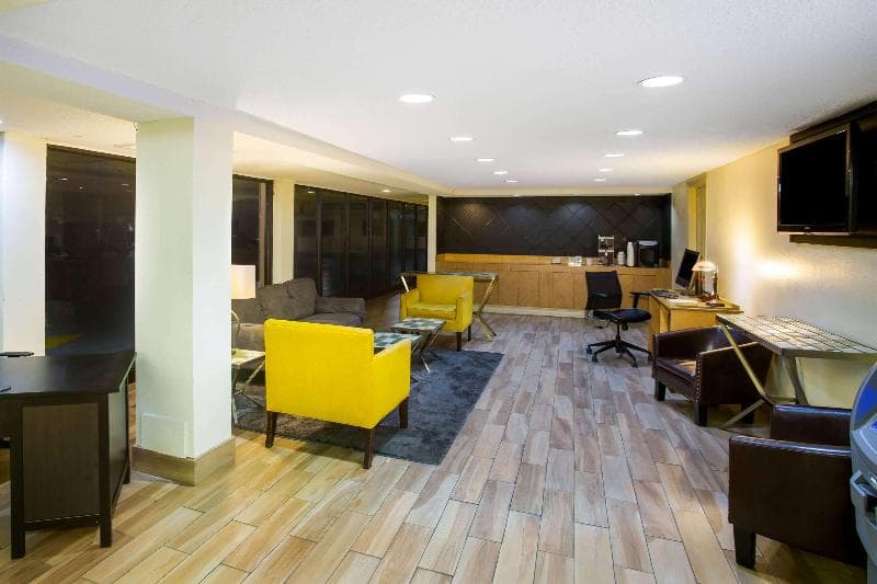 La Quinta Inn by Wyndham Austin Capitol / Downtown 5