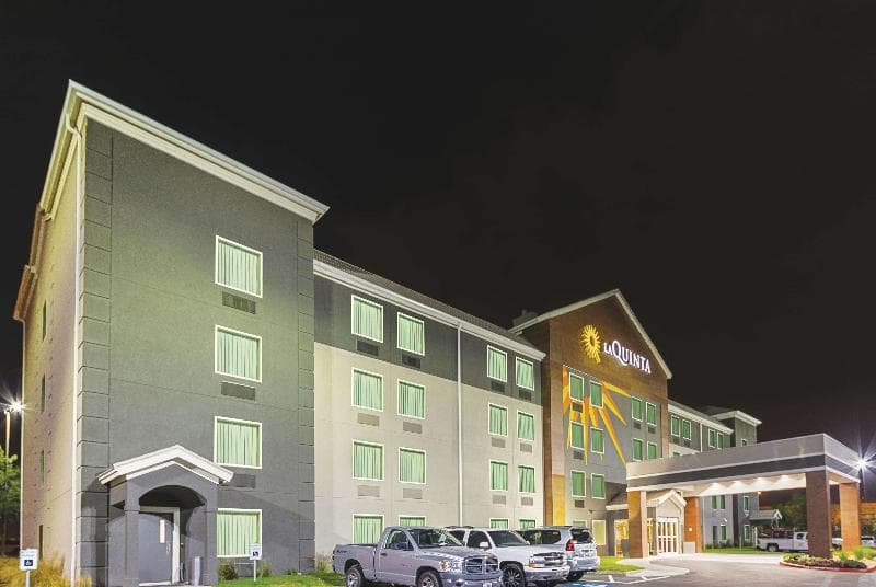 La Quinta Inn & Suites by Wyndham Austin Round Rock 2