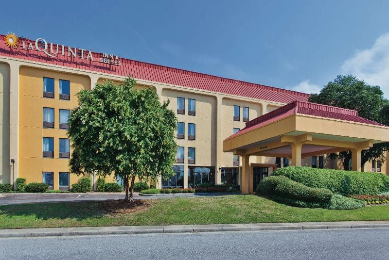 La Quinta Inn & Suites by Wyndham Charleston Riverview photo 1