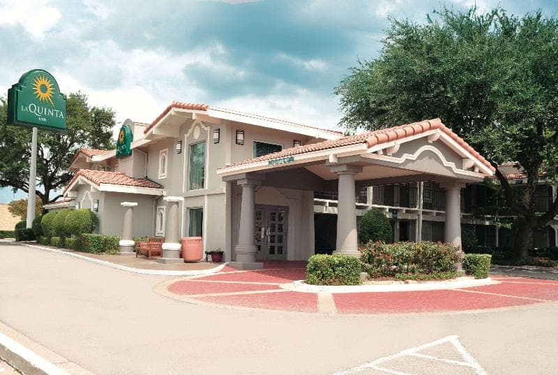 La Quinta Inn by Wyndham Dallas Uptown 2