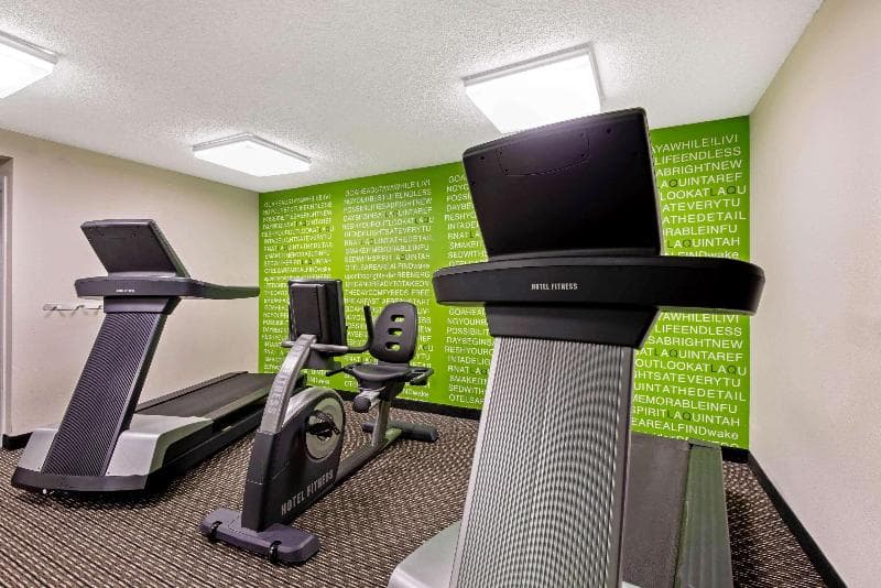 La Quinta Inn & Suites by Wyndham Harrisburg Airport Hershey 2