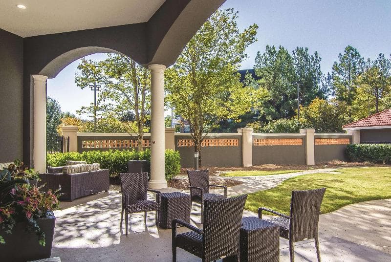 La Quinta Inn & Suites by Wyndham Atlanta Perimeter Medical 4