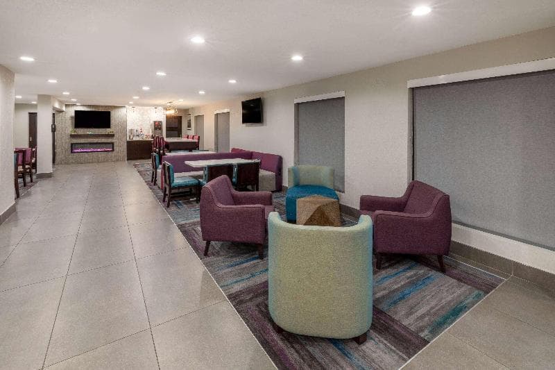 La Quinta Inn & Suites by Wyndham Houston NW Brookhollow 3