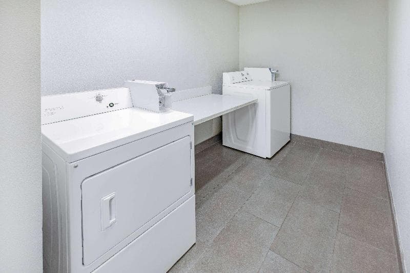 La Quinta Inn & Suites by Wyndham Houston Southwest 4