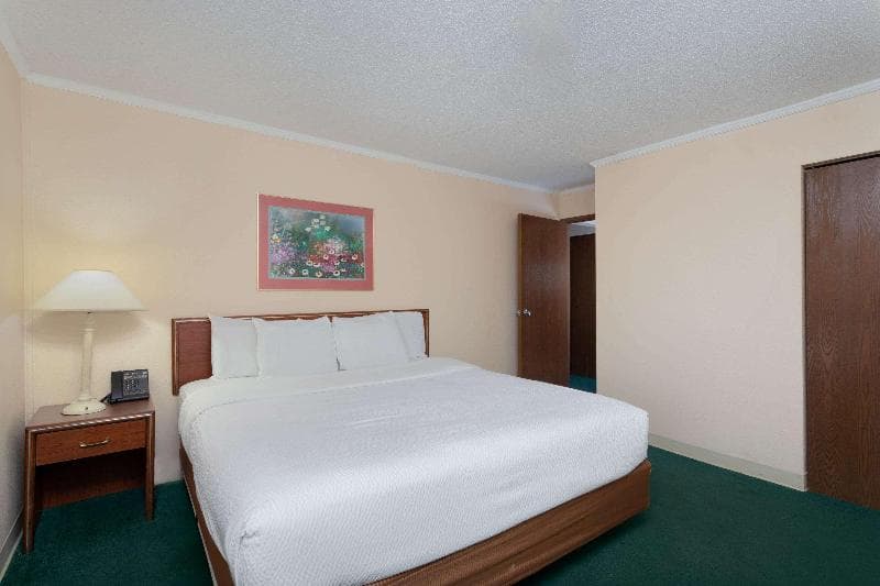 La Quinta Inn Indianapolis East / Post Drive 5