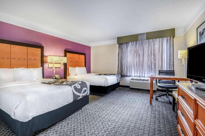 La Quinta Inn & Suites Myrtle Beach Broadway Area photo 1