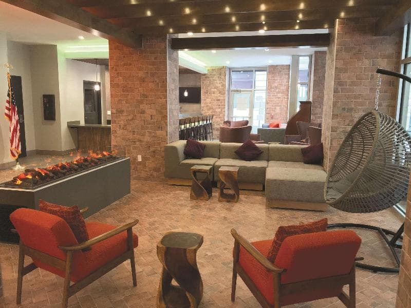 La Quinta Inn & Suites by Wyndham New Orleans Downtown 5