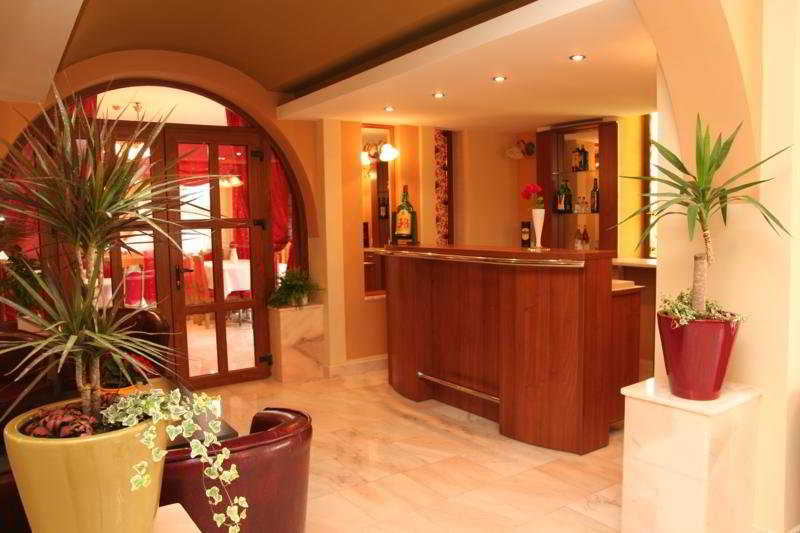 Grand Hotel 2
