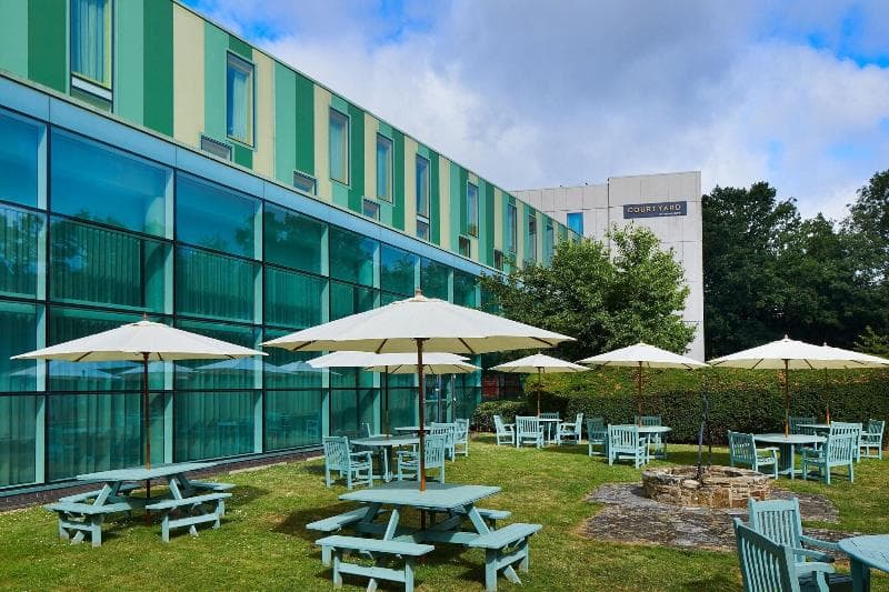 Courtyard London Gatwick Airport 2