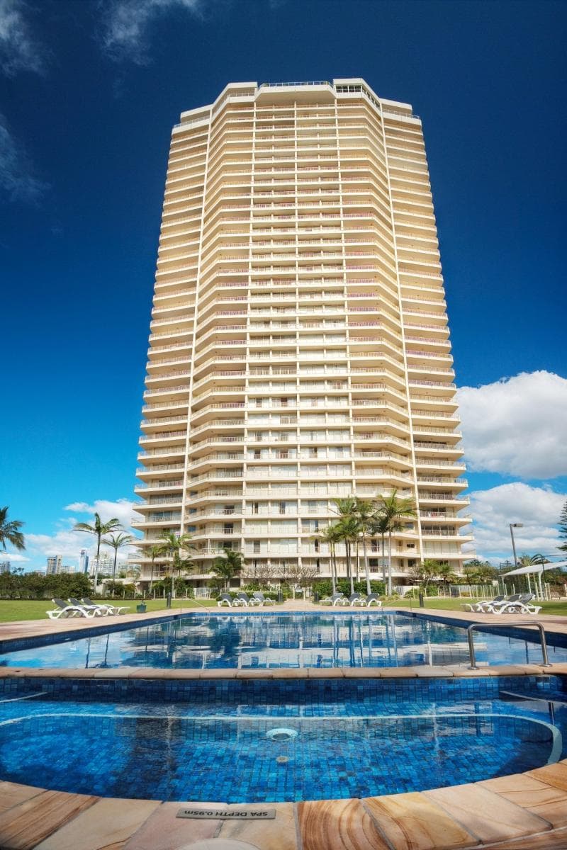 Contessa Holiday Apartments main