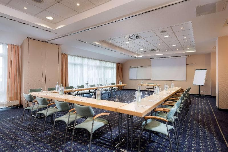 Ramada by Wyndham Hannover photo 1