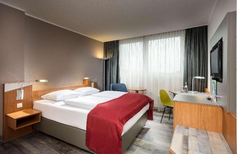 Ramada by Wyndham Hannover 4
