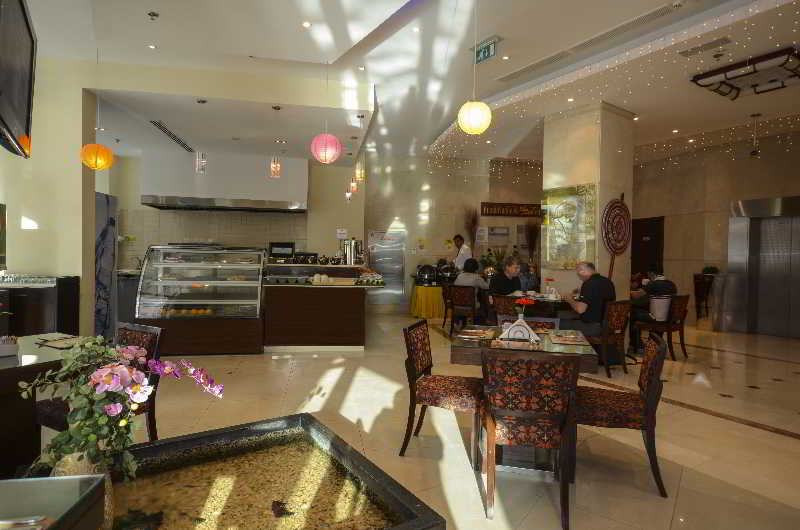 Parkside Suites - Discovery Gardens 4
