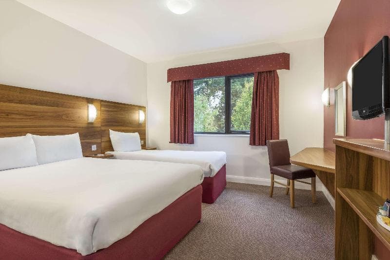 Days Inn by Wyndham Corley NEC M6 4