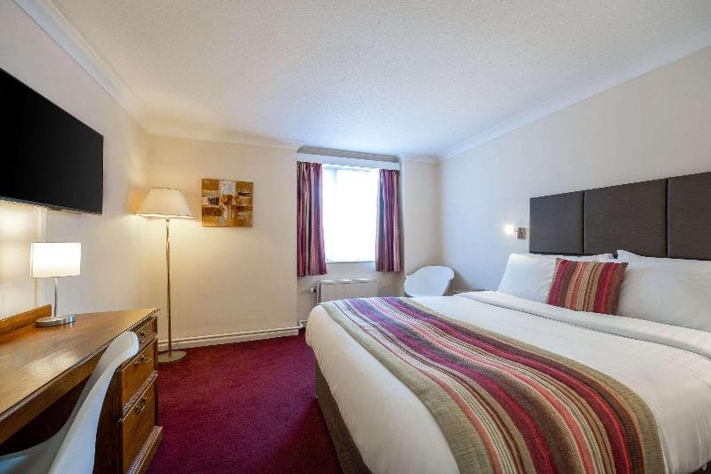 Superior Hotel 3