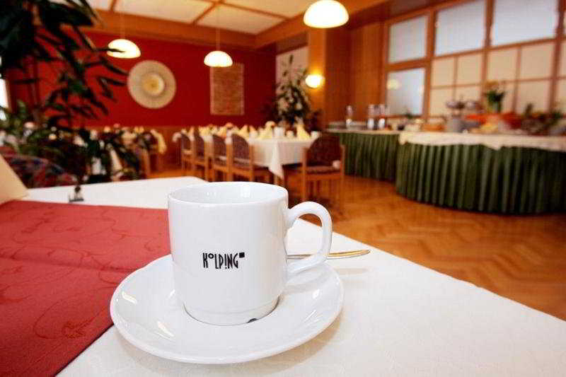 Stadtoase Kolping Hotel 5