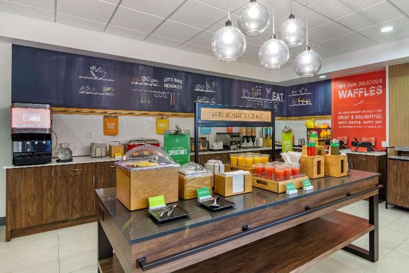 Hampton Inn & Suites by Hilton Edmonton/West 2
