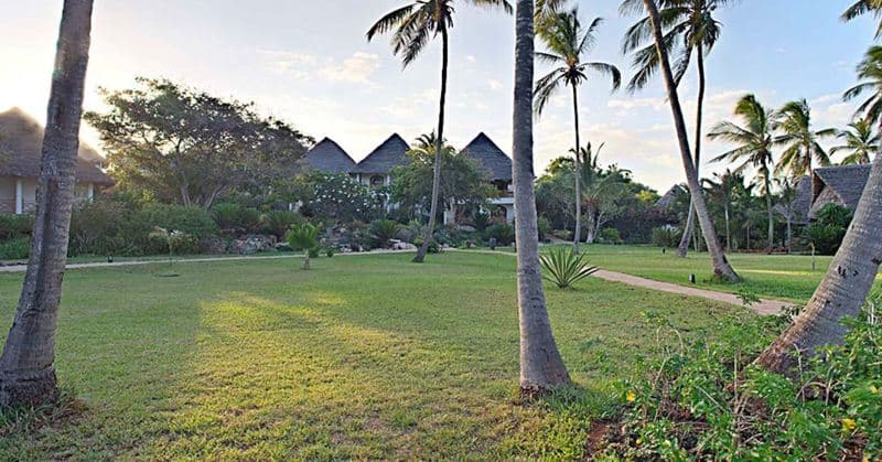 Bluebay Beach Resort and Spa 3