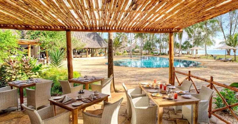 Bluebay Beach Resort and Spa 5