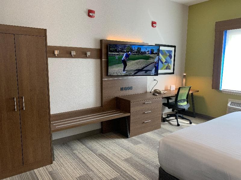 Holiday Inn Express & Suites South Padre Island 4