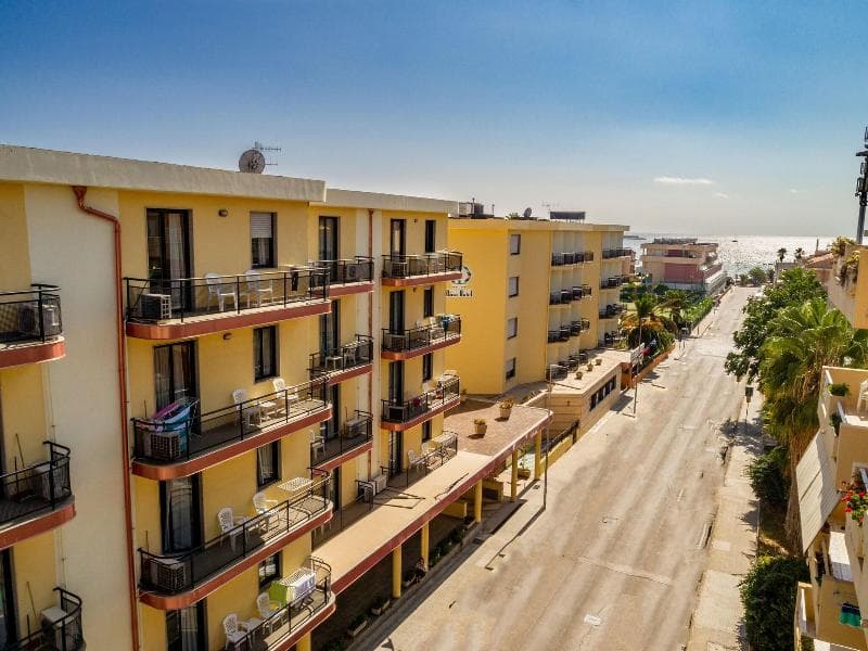 Rina Hotel 4