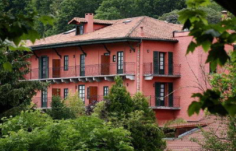 Hotel Churrut photo 1
