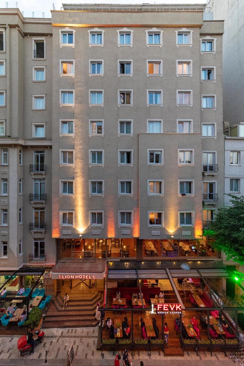 Lion Hotel photo 1
