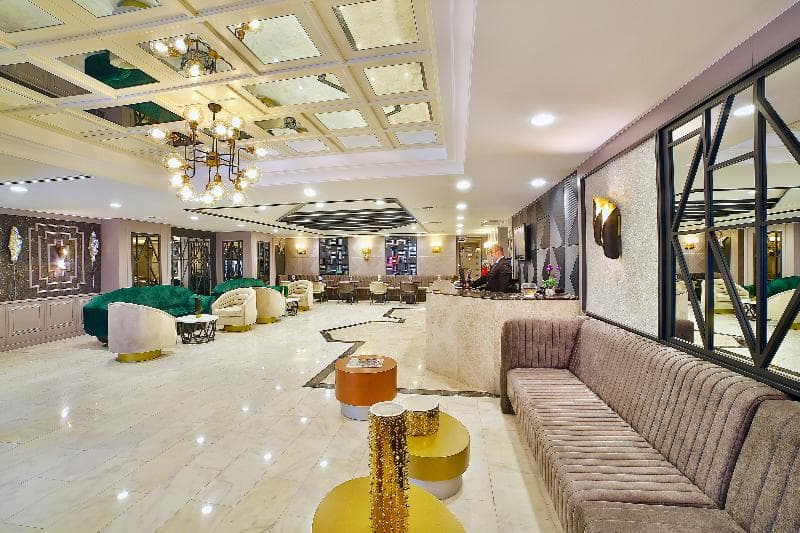 Lion Hotel 4