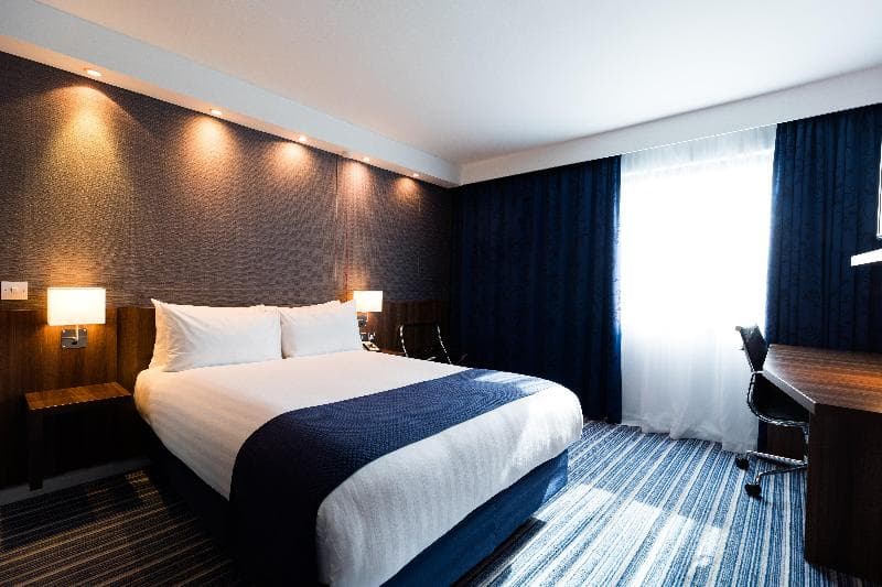 Holiday Inn Express London Heathrow T5 4