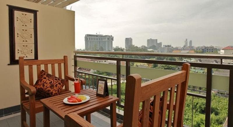 Pattaya Loft Hotel 5