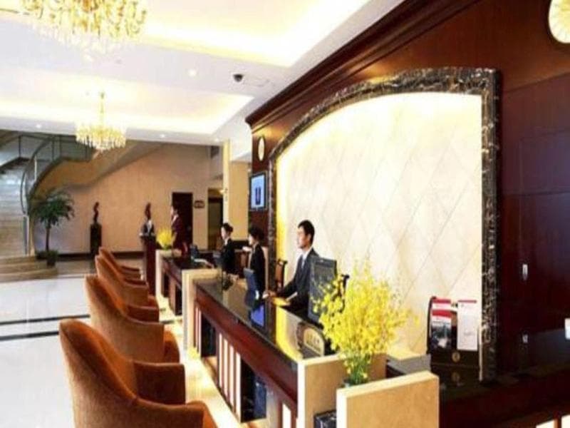 Ramada Plaza by Wyndham Sino Bay Shanghai 2