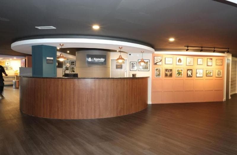 Knowsley Inn & Lounge 3