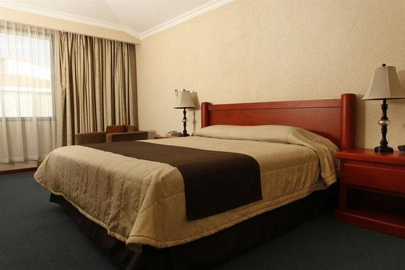 La Posada Hotel & Suites photo 1