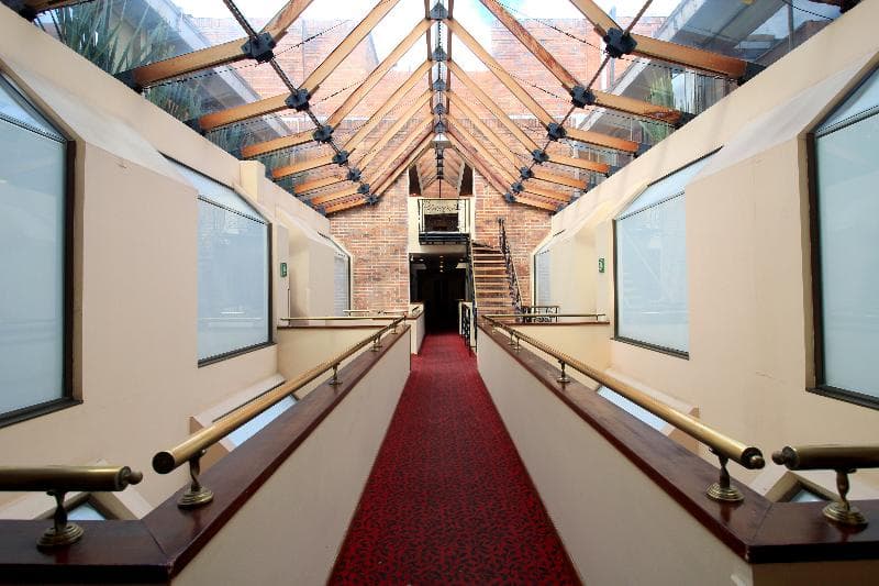 Windsor House Inn By Geh Suites 2