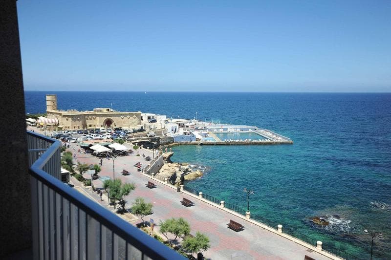 Sliema Chalet Hotel 4