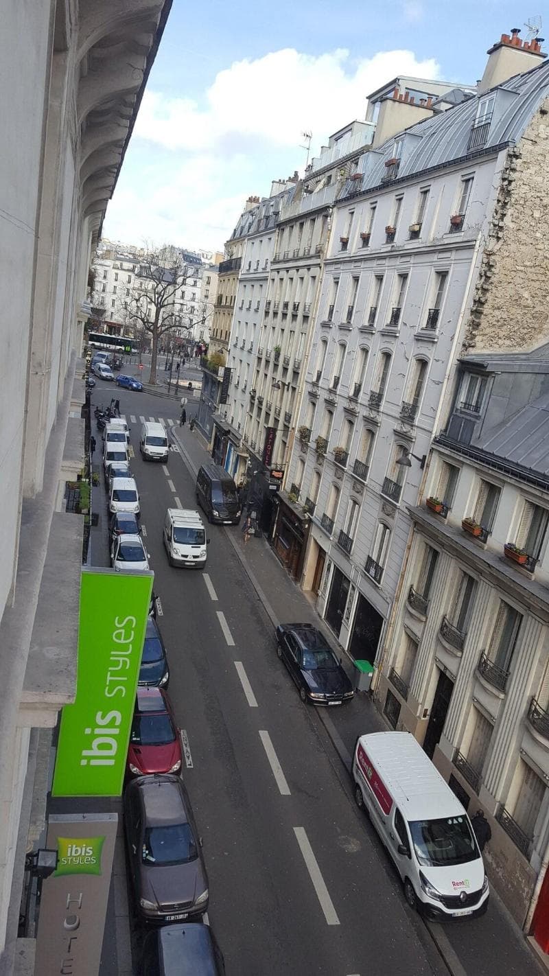 Ibis Styles Paris Pigalle Montmartre (Adults only) 2