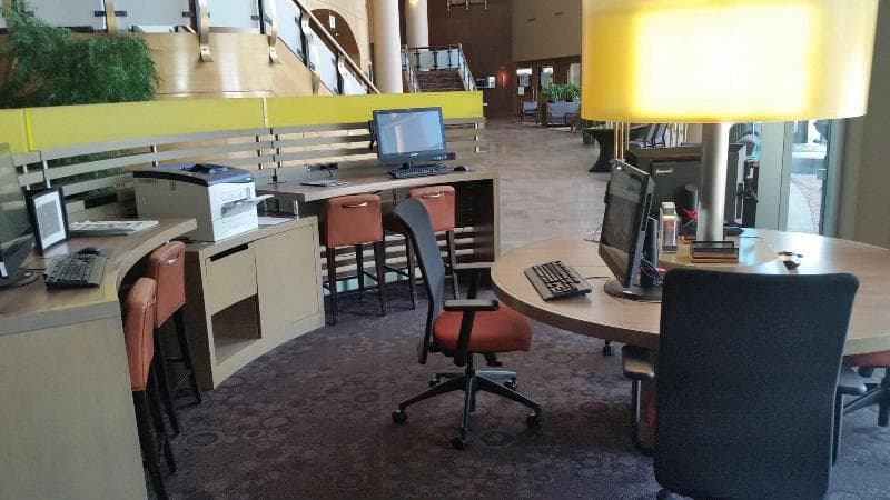 Sheraton Suites Calgary Eau Claire 2
