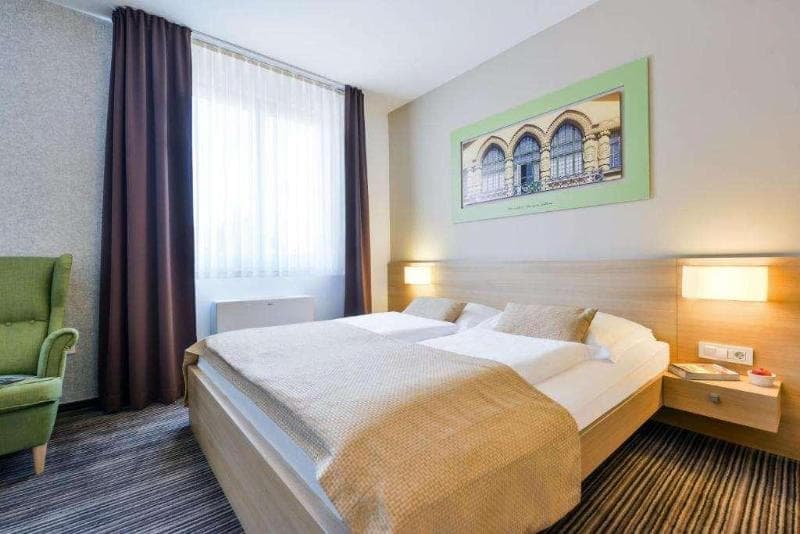 Ahotel 4
