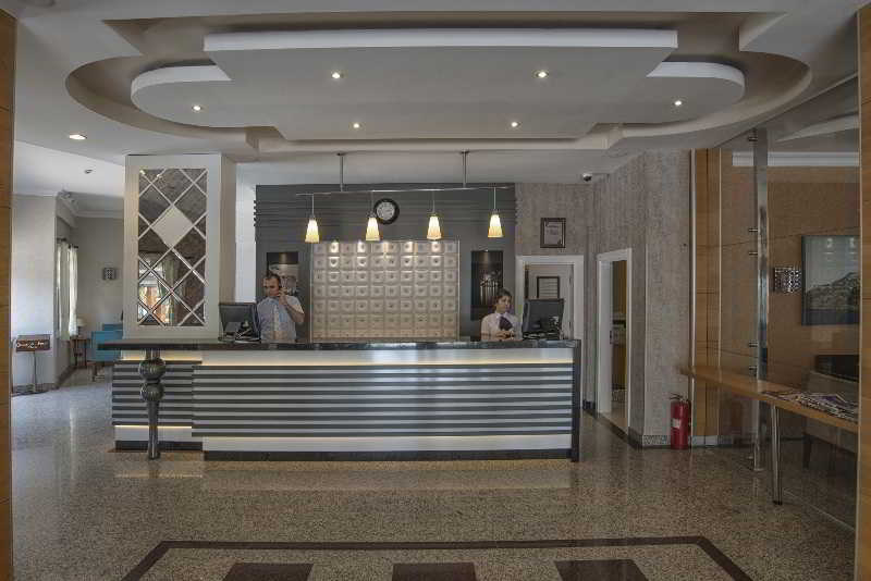 Riviera Hotel & Spa 2