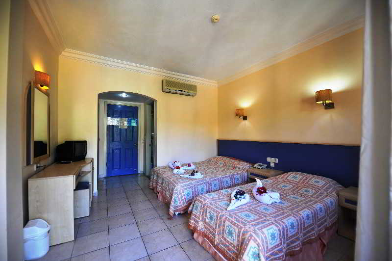 Montebello Deluxe Hotel 5