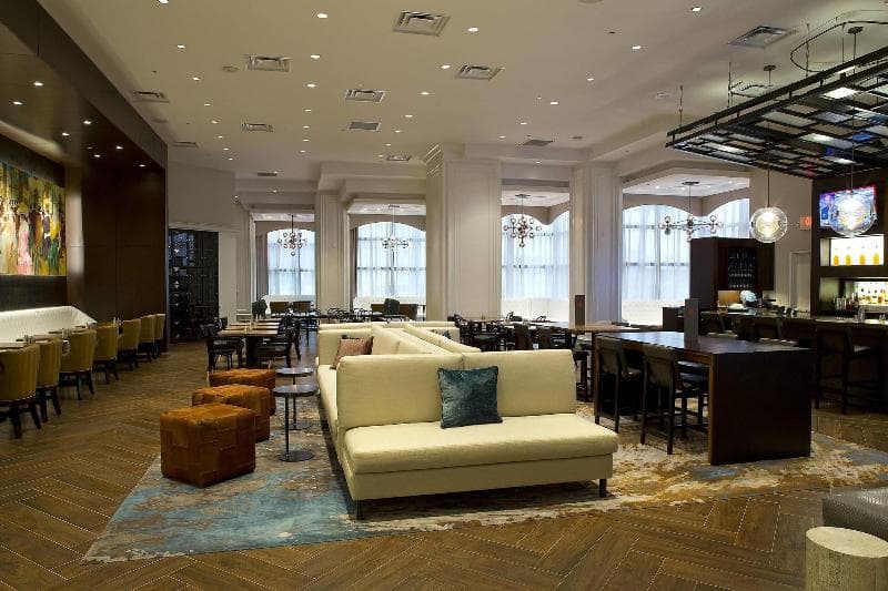 Marriott New Orleans Metairie at Lakeway photo 1