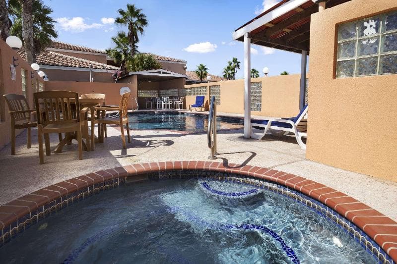 Super 8 by Wyndham South Padre Island 5