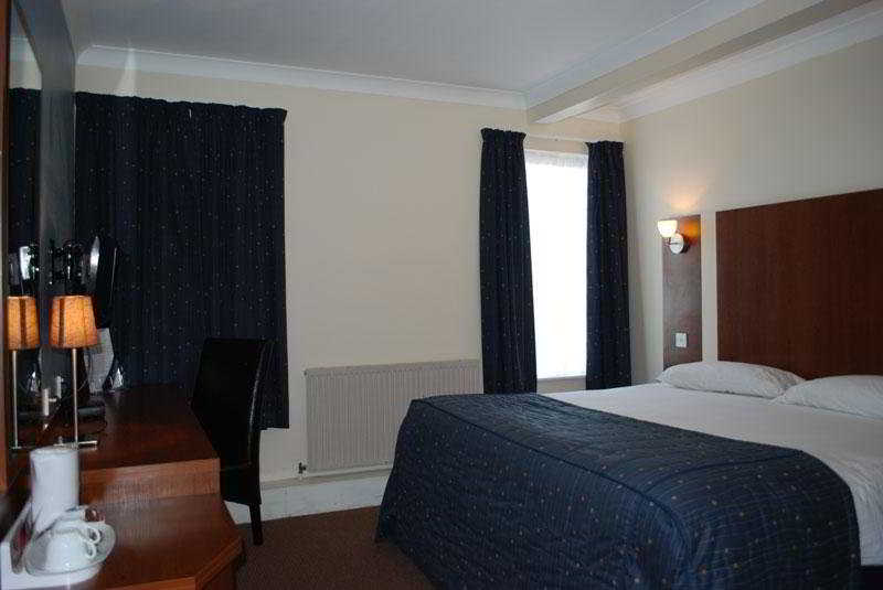 Celtic International Hotel Cardiff Airport 3