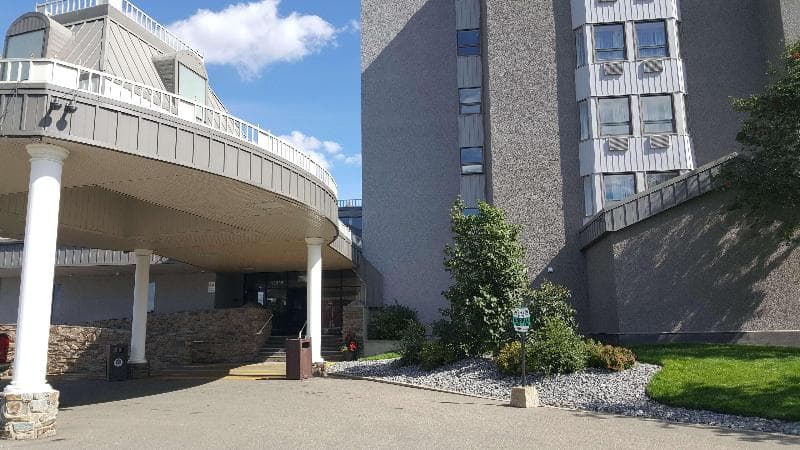 Radisson Hotel & Conference Centre West Edmonton 3