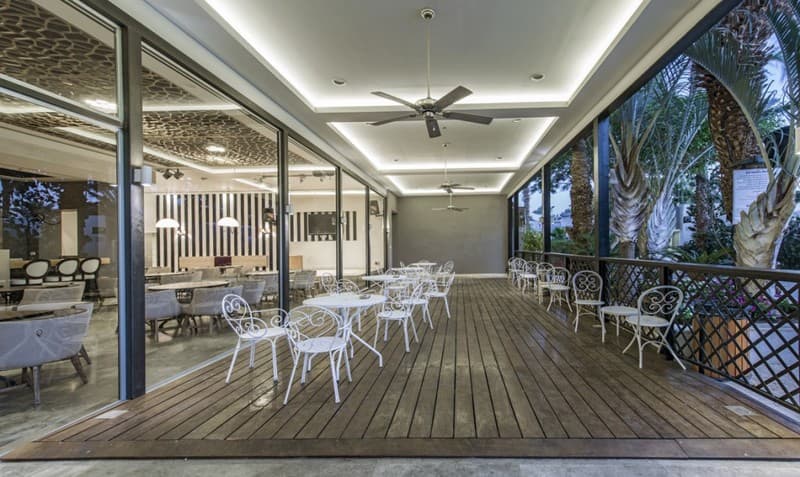 Americana Hotel photo 1