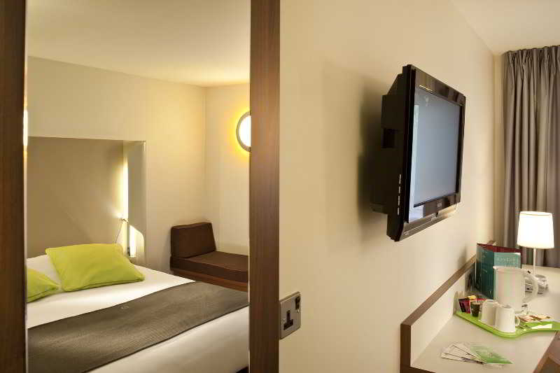 Campanile Northampton 4