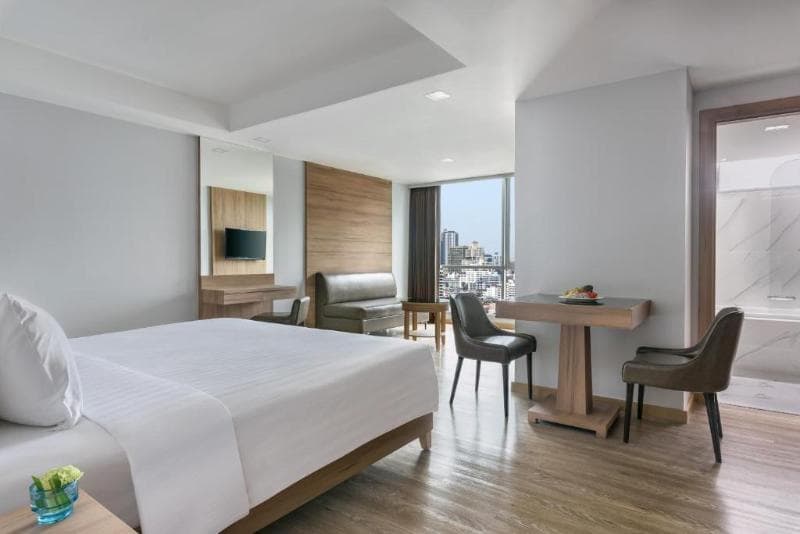Adelphi Grande Sukhumvit 4